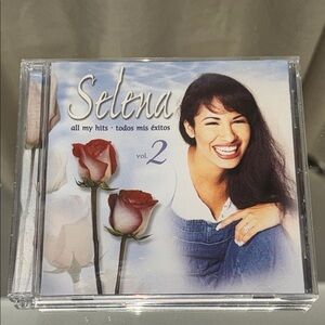 Selena Quintanilla All My Hits - todos mis éxitos vol. 2 CD with Locket